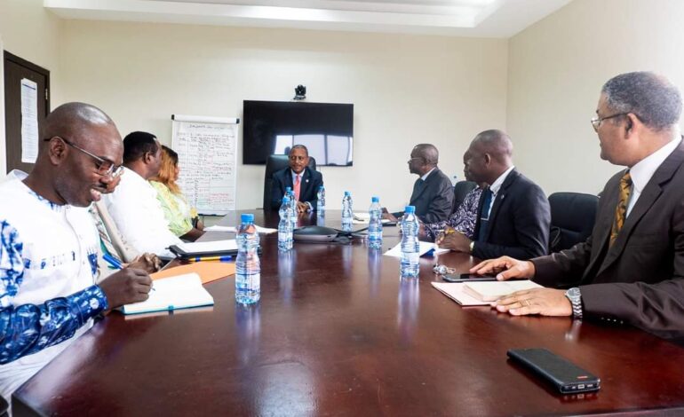 Une délégation de l’ancien empire Wassoulou rencontre le Ministre du Tourisme gabonais