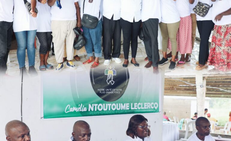 Le groupe « Un Pour Tous, Tous Pour Un » exprime son soutien à Camelia Ntoutoume Leclercq lors d’une sortie officielle à Ntoum . 