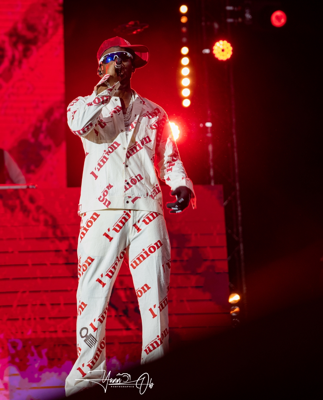 L’oiseau Rare enflamme le Palais des Sports lors du concert « La NTcham domine le Monde »