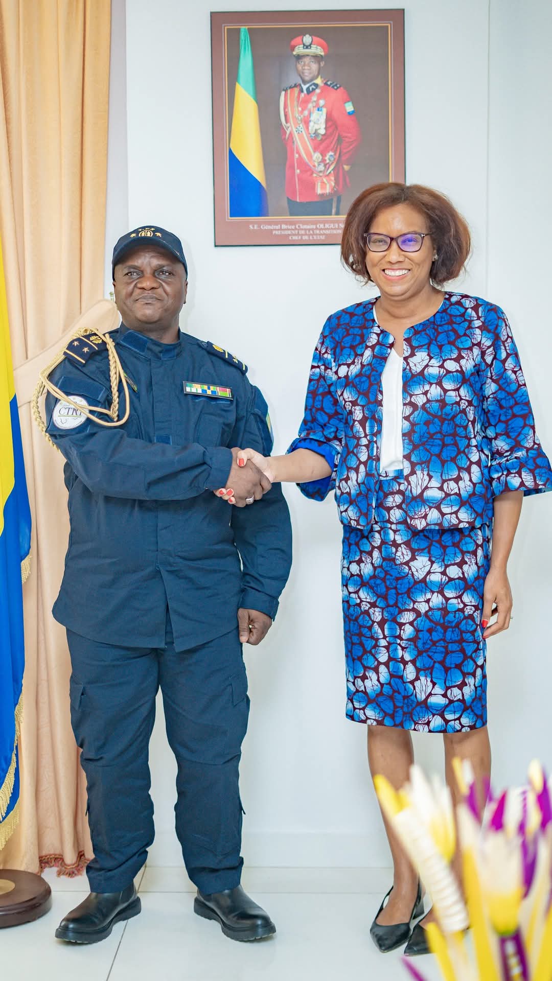 Gabon : Renforcement des Liens en Cybersécurité et Technologie entre l’Ambassadrice des États-Unis et le Ministre de l’Économie Numérique .