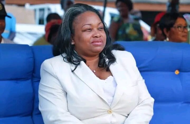 Camélia Ntoutoume Leclercq : La Jeunesse et le Leadership au Service de l’Estuaire
