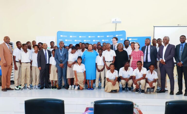 Journée Internationale de l’Éducation : Le Gabon célèbre l’intégration de l’intelligence artificielle dans l’enseignement