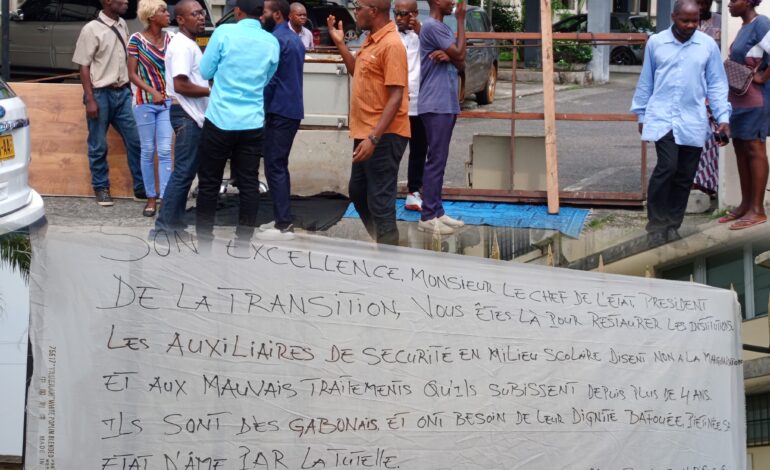 Les Auxiliaires de Sécurité Scolaire en Colère : Un Mouvement de Protestation Face à 5 Mois des Salaires Impayés