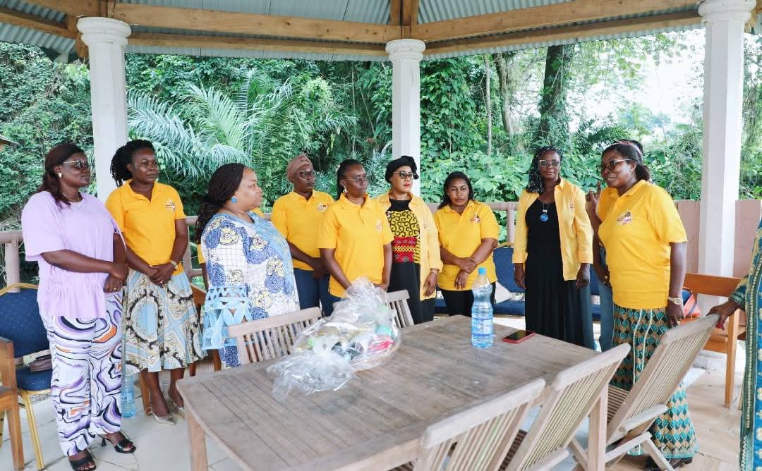 L’Association BAGHIETU BE DIGHOBE Célèbre l’Ascension de Camélia NTOUTOUME LECLERCQ : Une Sortie Inspirante pour les Femmes de Valeur 