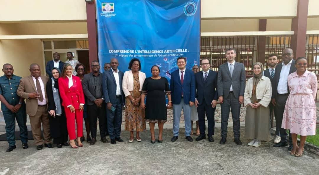 Gabon : Le Ministère de L’éducation nationale a lancé la formation de 200 agents à l’utilisation de l’Intelligence Artificielle avec l’appui de la Fondation MAARIF Turque.