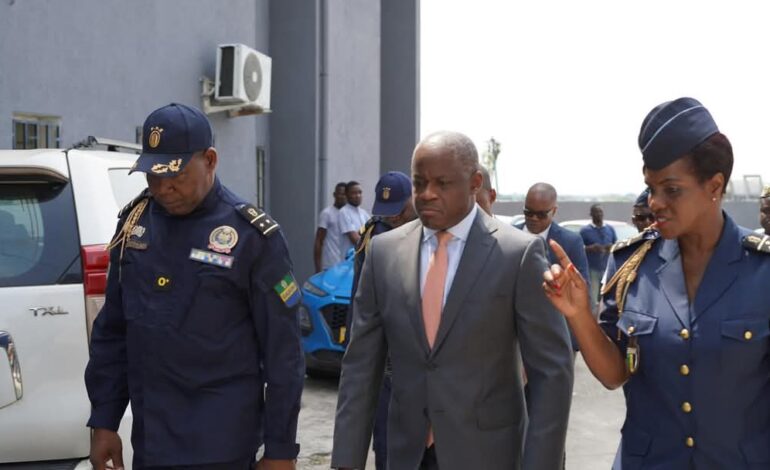 Renforcement de la Sécurité Nationale : Visite du Ministre de l’Intérieur au Commandement en Chef de la Police Nationale