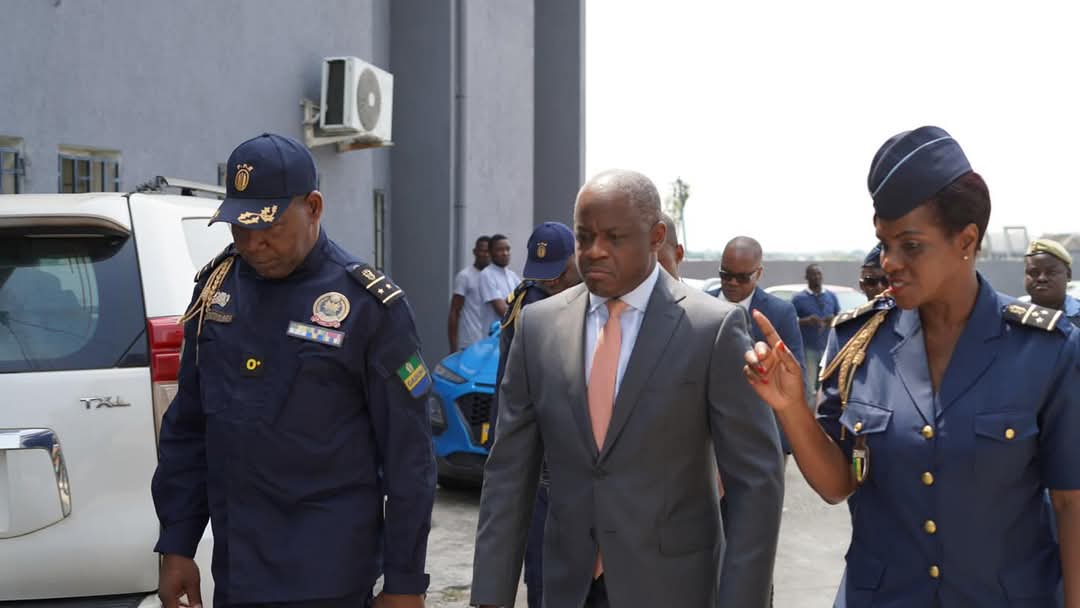 Renforcement de la Sécurité Nationale : Visite du Ministre de l’Intérieur au Commandement en Chef de la Police Nationale