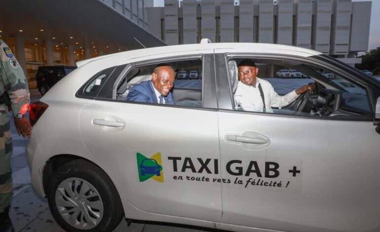 Le Chef de l’État lance la deuxième vague de véhicules du programme Taxi Gab pour l’emploi des jeunes
