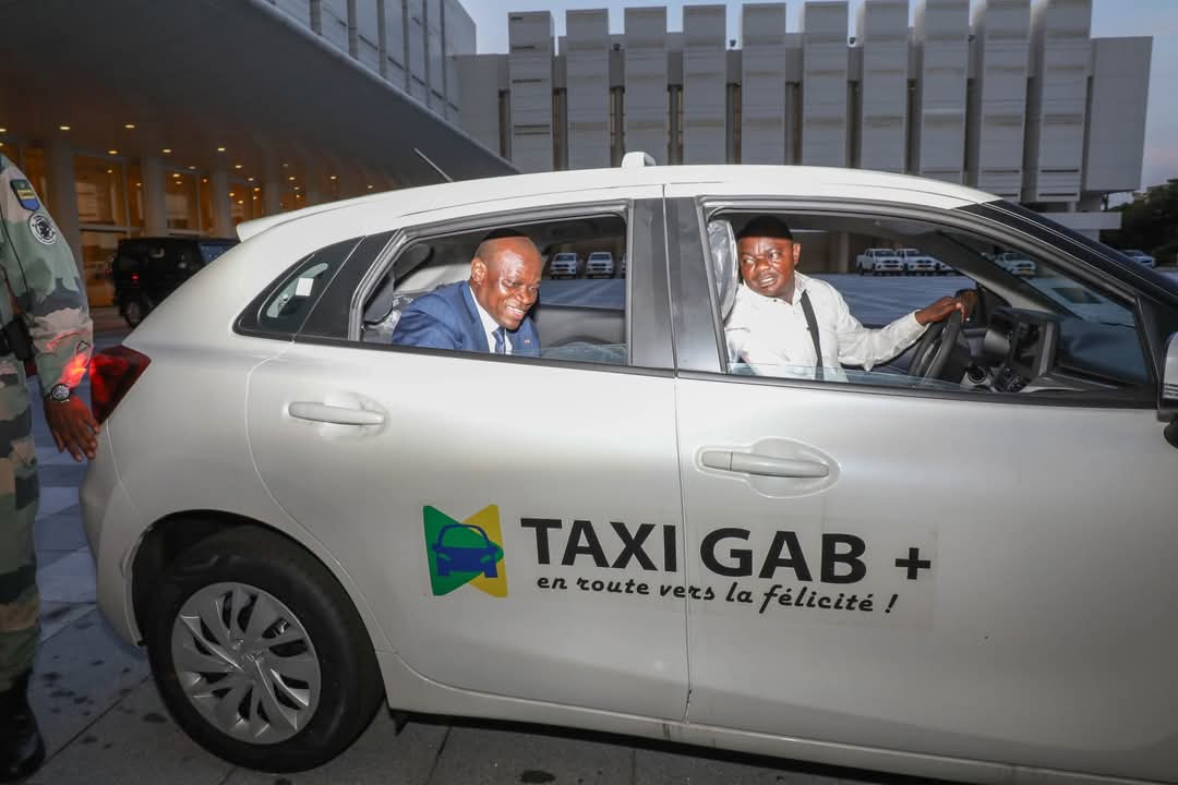 Le Chef de l’État lance la deuxième vague de véhicules du programme Taxi Gab pour l’emploi des jeunes