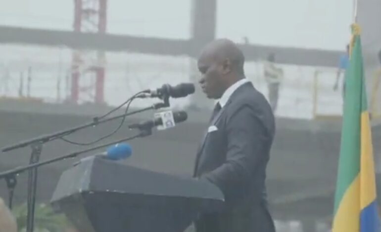 Brice Clotaire Oligui Nguema annonce sa candidature à l’élection présidentielle du 12 avril 2025 au Gabon