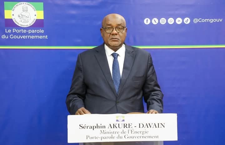 Gabon : Les drapeaux en berne après le décès du pape François