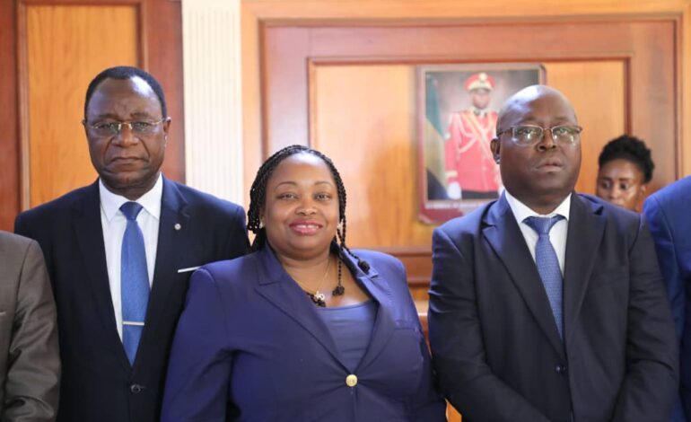 Passation de charges et installation des nouveaux Directeurs Généraux de l’ENS et de l’ENSET : Une nouvelle ère pour la formation des enseignants au Gabon .