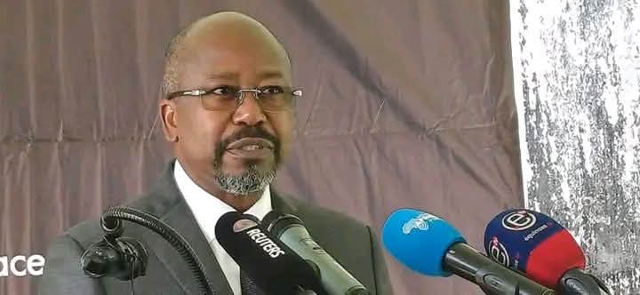 Présidentielle 2025: BILIE BY NZE souhaite bonne chance à Oligui Nguema, mais ne le félicite pas.