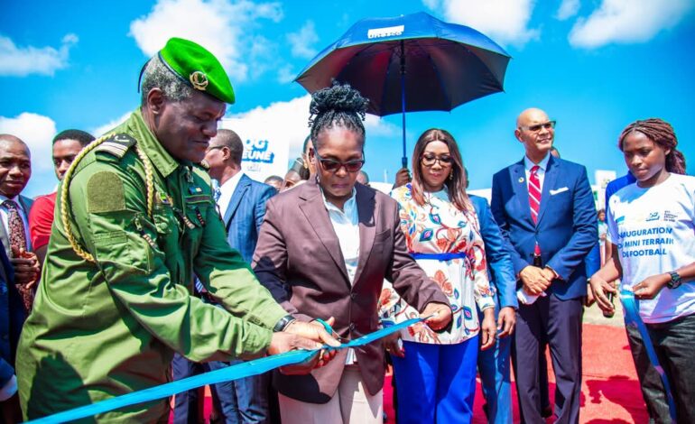 Université Omar Bongo : un nouveau mini-terrain de football inauguré au profit des étudiants
