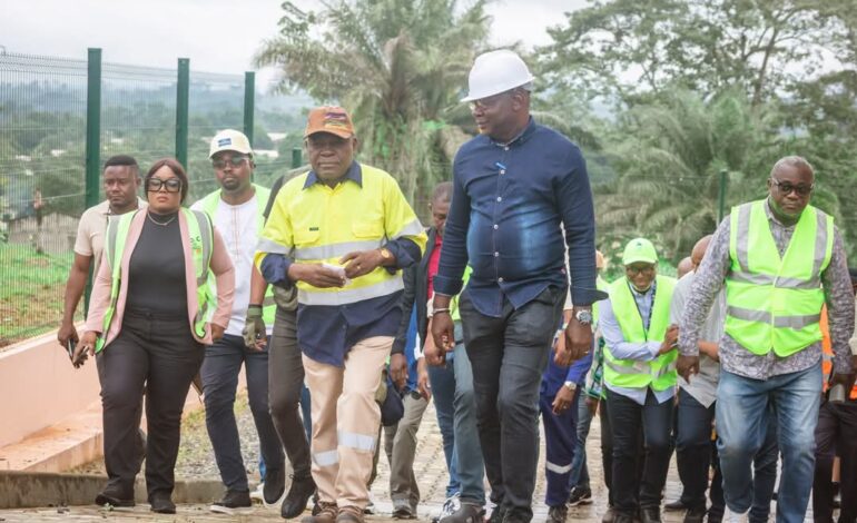 Grand Libreville : le Ministre de L’accès Universel à l’Eau et à l’Énergie sur le terrain pour accélérer les engagements présidentiels