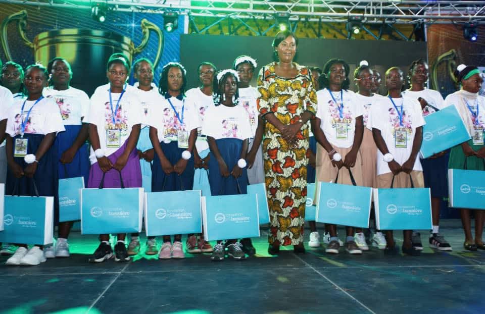 Olympiades de l’éducation nationale : la Fondation MERCK offre 20 bourses d’études aux jeunes filles méritantes