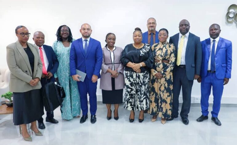 Gabon : La ministre de l’éducation échange avec la Banque mondiale sur la transformation numérique du secteur