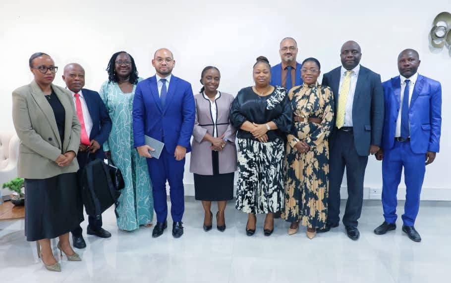 Gabon : La ministre de l’éducation échange avec la Banque mondiale sur la transformation numérique du secteur