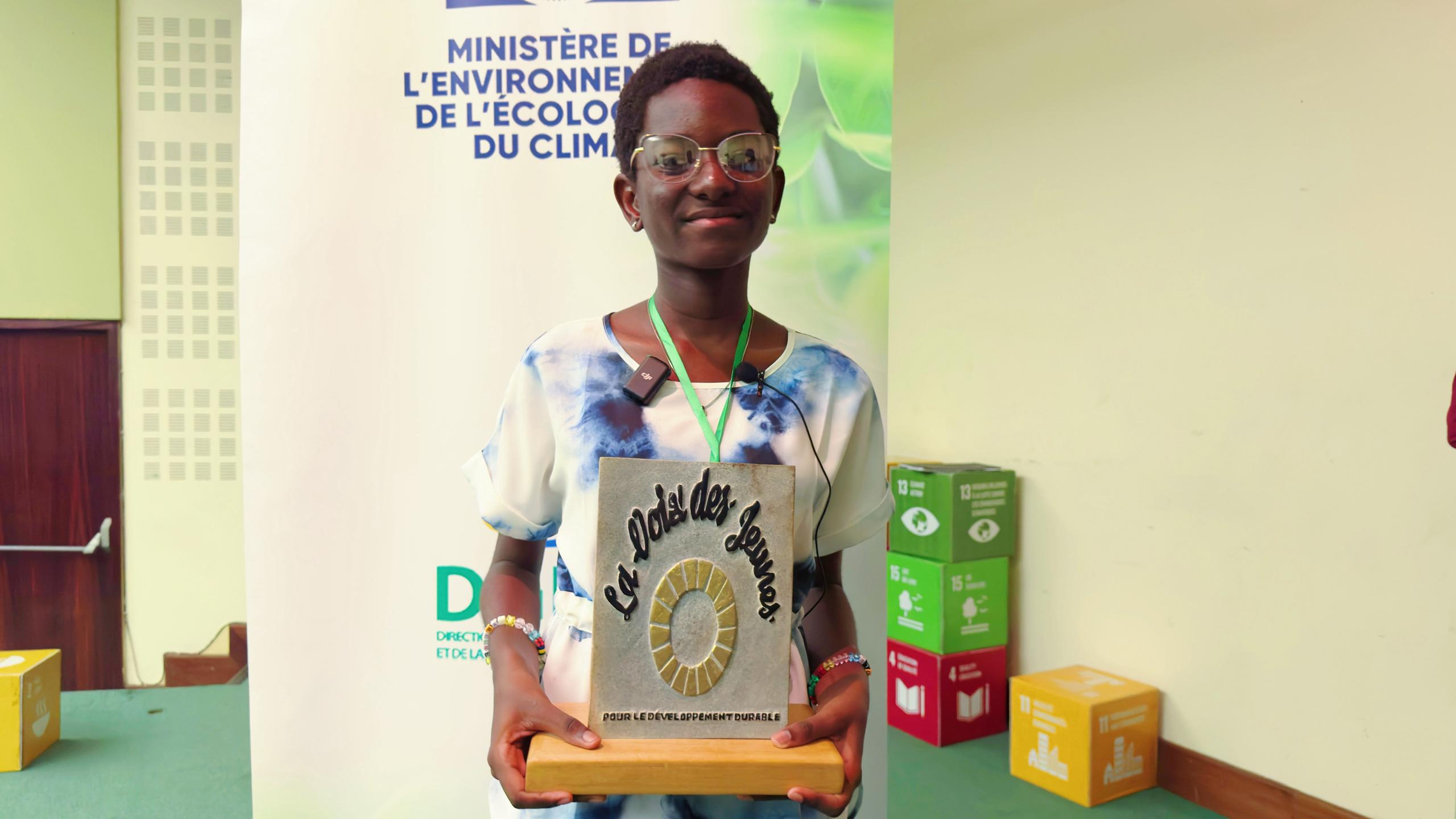 SME : Cyriane Auréole NGANDOU DIVOUVI sacrée championne du Concours nationale d’éloquence 2025