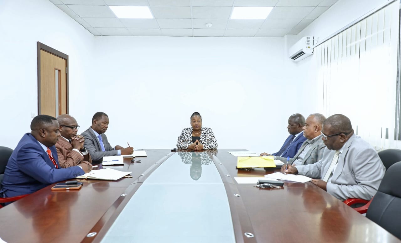 Entrée aux Internats : la Ministre d’État Camelia Ntoutoume Leclercq fait le point sur l’installation des candidats au Baccalauréat
