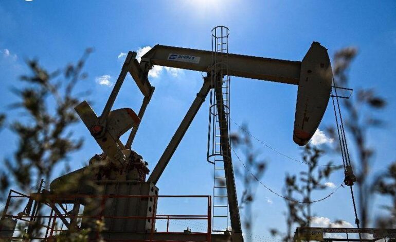 Énergie: la consommation mondiale de pétrole en légère baisse d’ici 2030, selon l’AIE