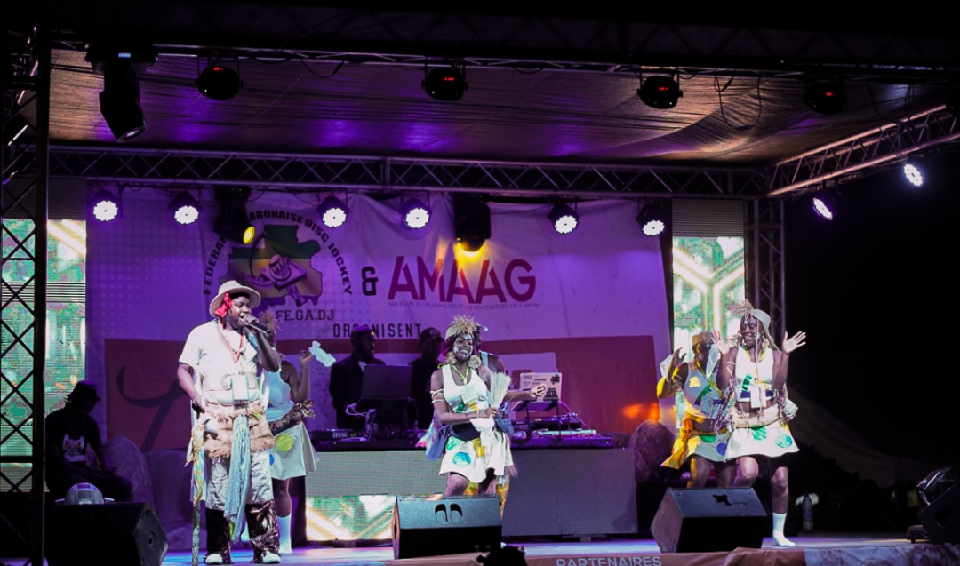 Libreville s’embrase pour la Fête de la Musique 2025 au Rond‑Point de Nzeng Ayong : une première magistrale signée AMAAG & FEGADJ