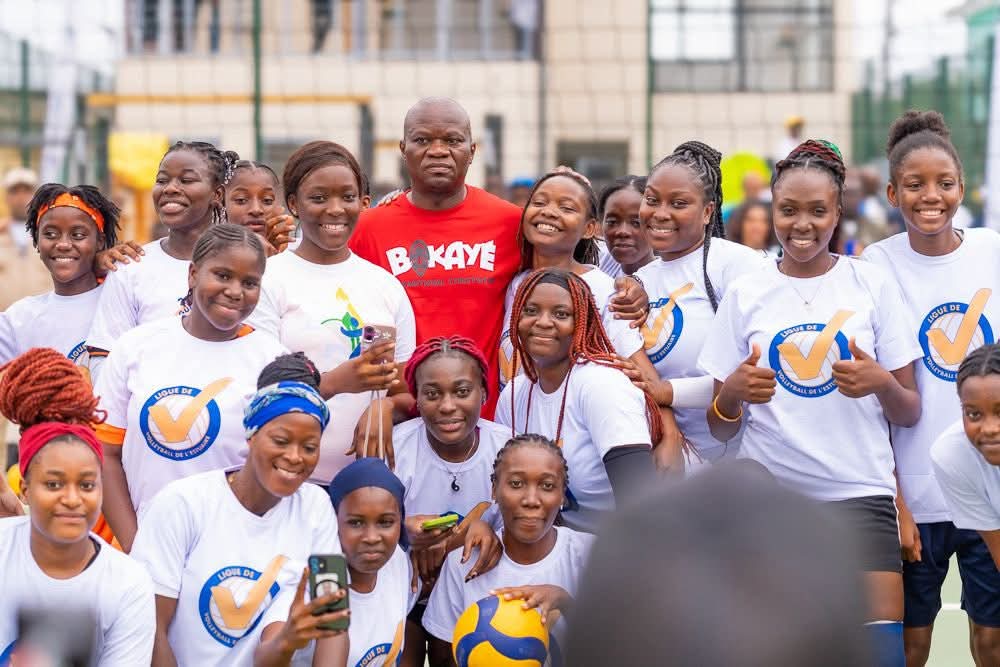 Libreville : Le Président Oligui Nguema inaugure un complexe sportif de référence à Nzeng Ayong
