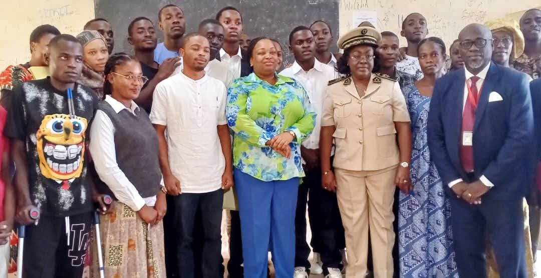 Makokou : La ministre Camélia Ntoutoume Leclercq entre encouragements aux bacheliers et suivi des chantiers éducatifs