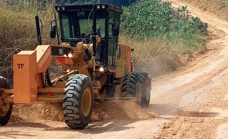 Koulamoutou / Lébani : lancement express des travaux de réaménagement de la route impulsés par le Dr. Armande Longo épouse Moulengui