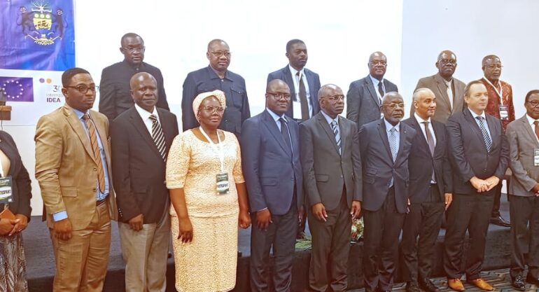 Clôture à Libreville du séminaire sur la réforme structurelle et le renouveau institutionnel : Vers la 5e République