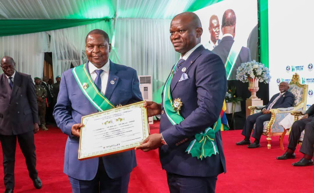 CEMAC : Oligui Nguema décoré Grand Commandeur de l’Ordre du Mérite Communautaire à Bangui