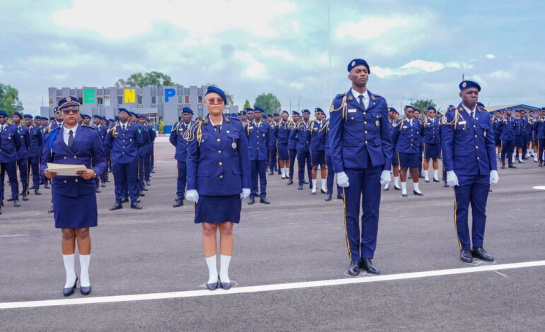 Le Président Brice Clotaire Oligui Nguema préside la sortie de la promotion 2023 des élèves officiers de police