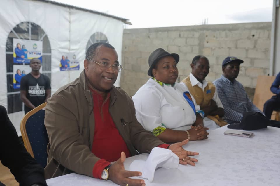 LEGISLATIVES 2025 : Face aux sages, femmes et jeunes de Ntoum, Camélia Ntoutoume Leclercq appelle à une politique de valeurs