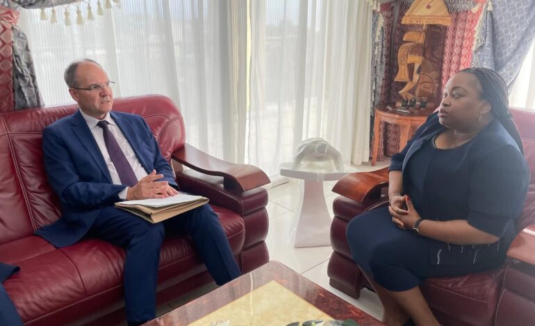 Éducation Nationale : la ministre d’État reçoit le nouveau directeur régional de l’AFD pour renforcer le partenariat stratégique