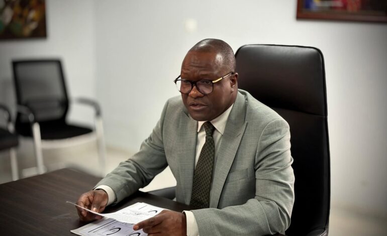Prise de contact au Ministère : le Dr Simplice Désiré Mamboula appelle à la rigueur et à la continuité du service public