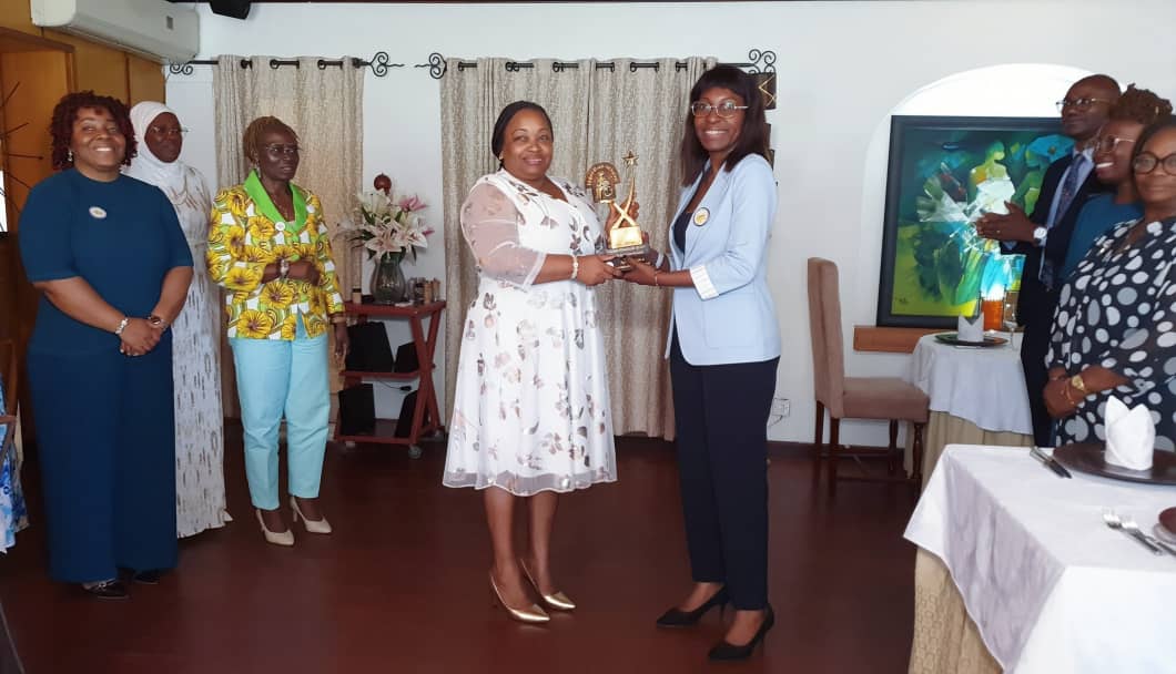 Afrique / Distinction : Camélia Ntoutoume Leclercq honorée pour son engagement en faveur de l’éducation inclusive