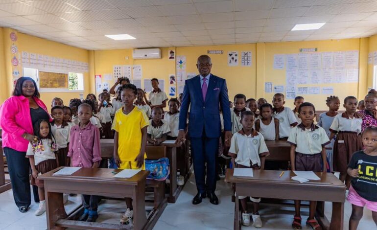 Ozoungué : Le Président Oligui Nguema inaugure une école publique modernisée