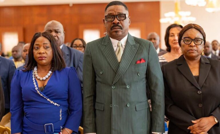 Gabon : La presse nationale présente ses vœux au couple présidentiel