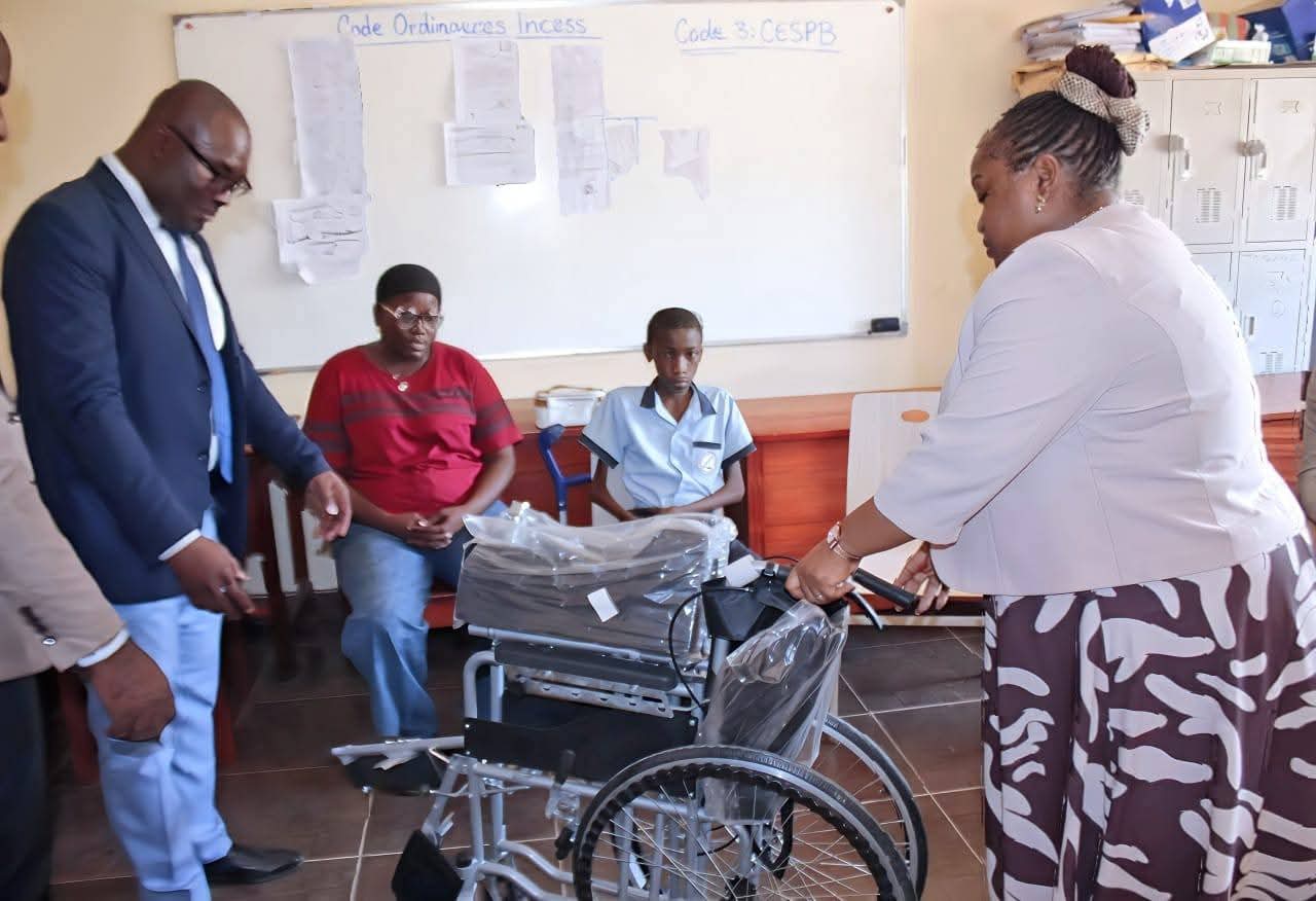 Éducation : Un geste fort en faveur de l’inclusion scolaire au Complexe scolaire  de Bikélé