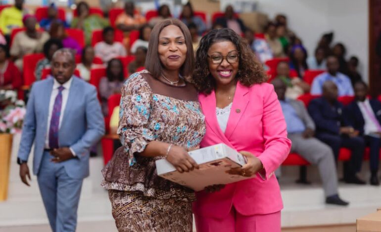 Fonction Publique : Laurence Ndong modernise l’administration et relance le transport du personnel