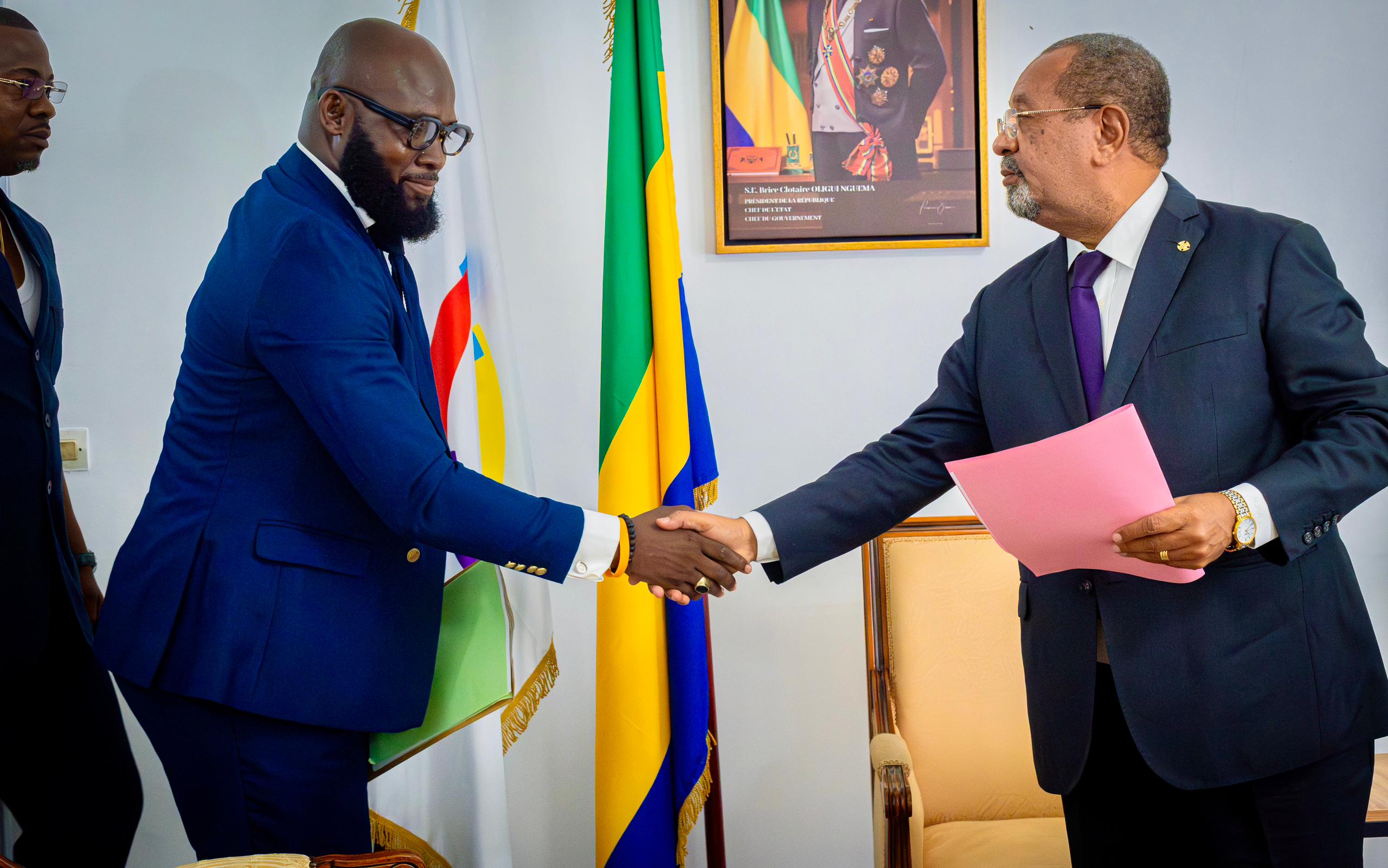 Gabon: Guy Bertrand MAPANGOU échange avec la Ligue des leaders des quartiers sous-intégrés