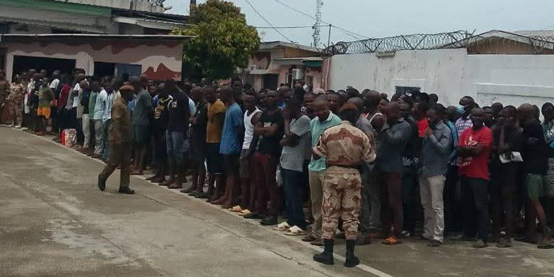 Gabon : 274 détenus libérés après des irrégularités judiciaires