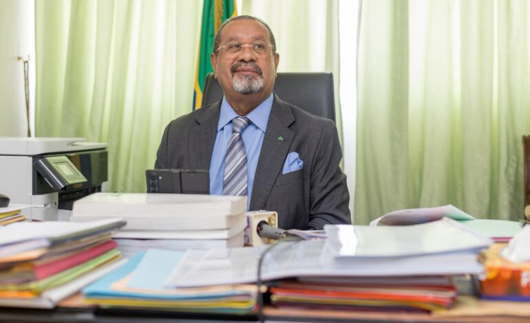 Gabon: Guy Bertrand MAPANGOU participe à une réunion de l’UCESA