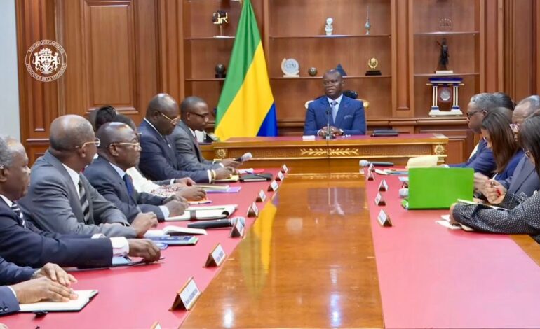 Brice Clotaire Oligui Nguema intensifie le dialogue avec les forces politiques