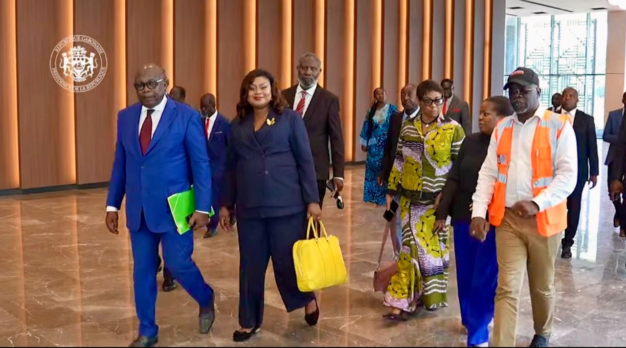 Société: Visite symbolique de leaders politiques sur deux sites stratégiques