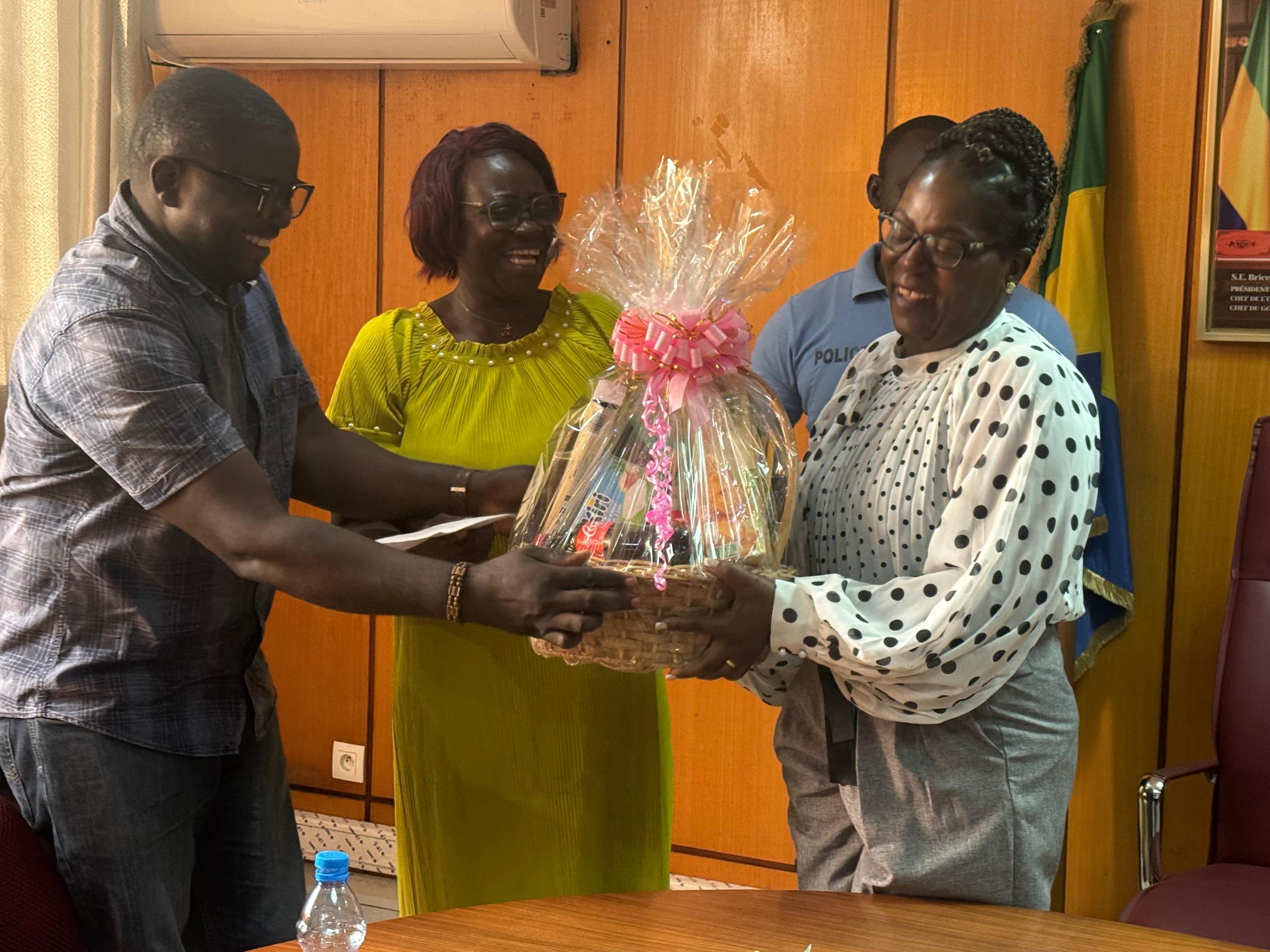 Reconnaissance de l&rsquo;Association Fraternité Basse Lombo envers sa Marraine, Dr Armande Longo épouse Moulengui