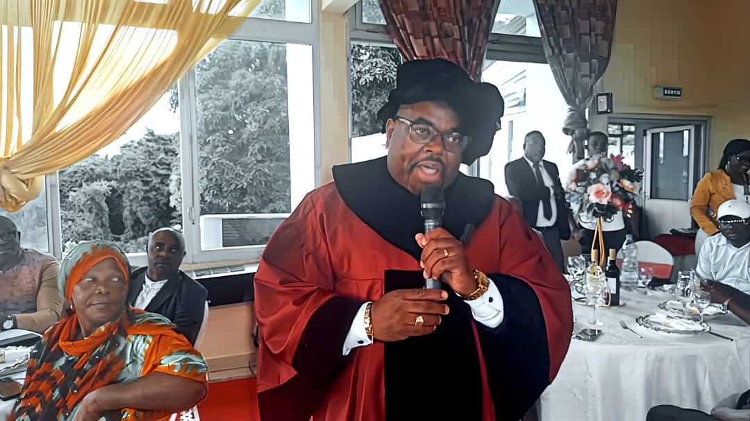  OYEM : le “Bulldozer” Fernand Angoue Obame célèbre son doctorat avec faste