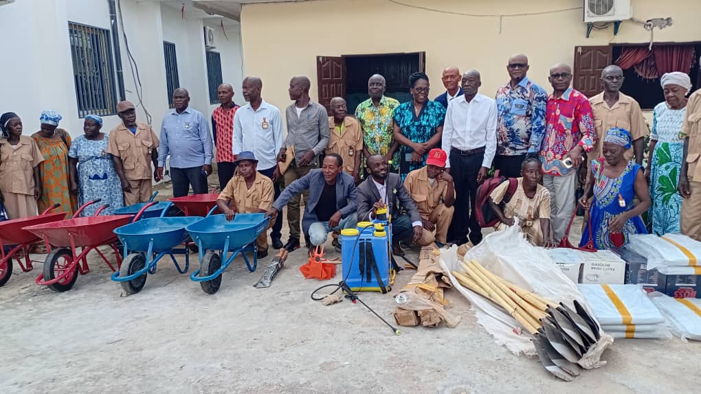 Ogooué-Lolo / Canton Basse Lombo : l’Honorable Dr Armande Longo réconforte les chefs traditionnels et rassure sur leurs émoluments