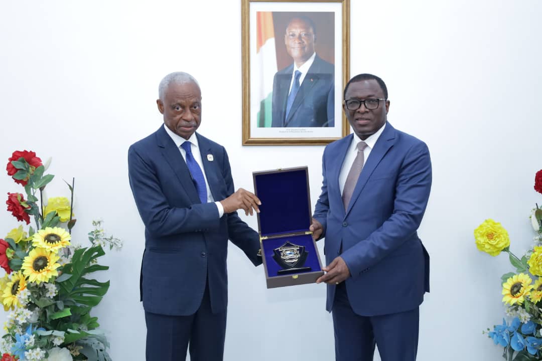 Abidjan inspire la révolution numérique de la mairie de Libreville