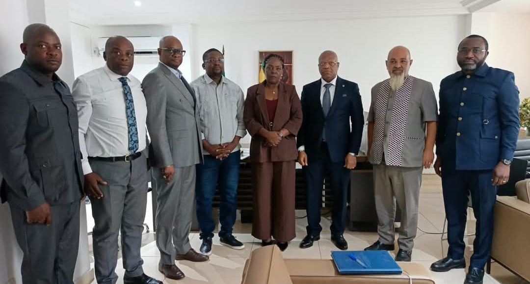 Suivi des projets de développement à Koula-Moutou : Une séance de travail présidée à Libreville